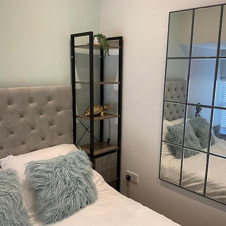 2 Bed Home From Home Apartment 41 ลอนดอน ภายนอก รูปภาพ