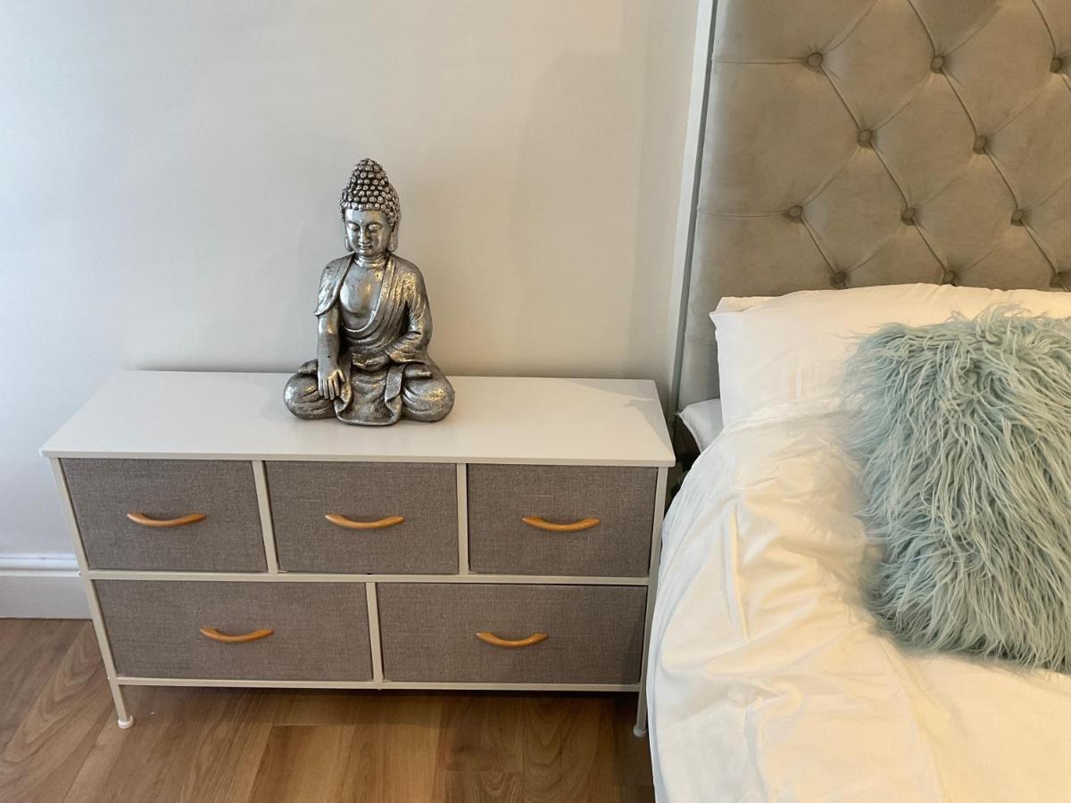 2 Bed Home From Home Apartment 41 ลอนดอน ภายนอก รูปภาพ