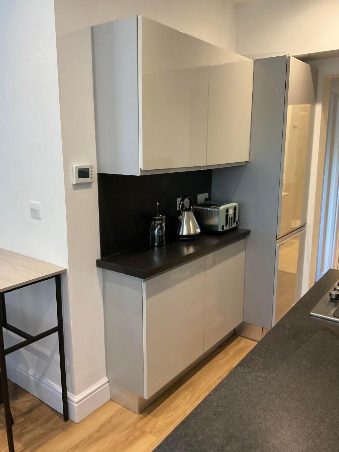 2 Bed Home From Home Apartment 41 ลอนดอน ภายนอก รูปภาพ